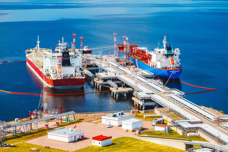Российские порты сильно «не добирают» по нефтепродуктам